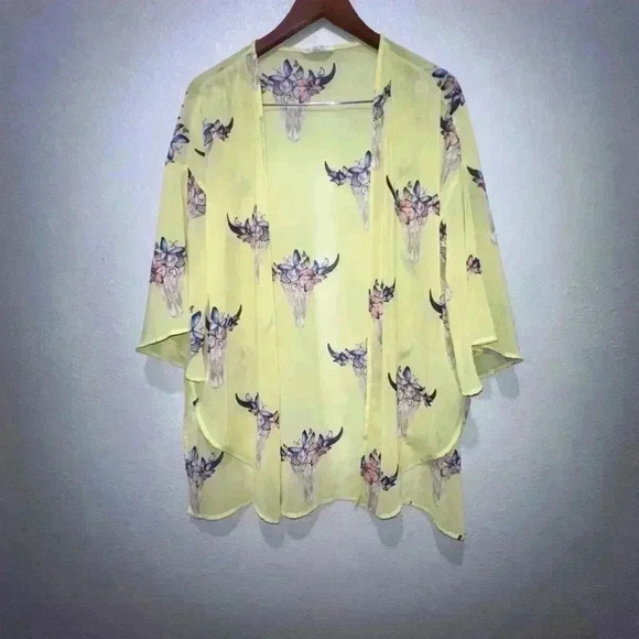 Women's Peach Love Yellow Butterfly Skull Kimono Size M - Picture 1 of 8